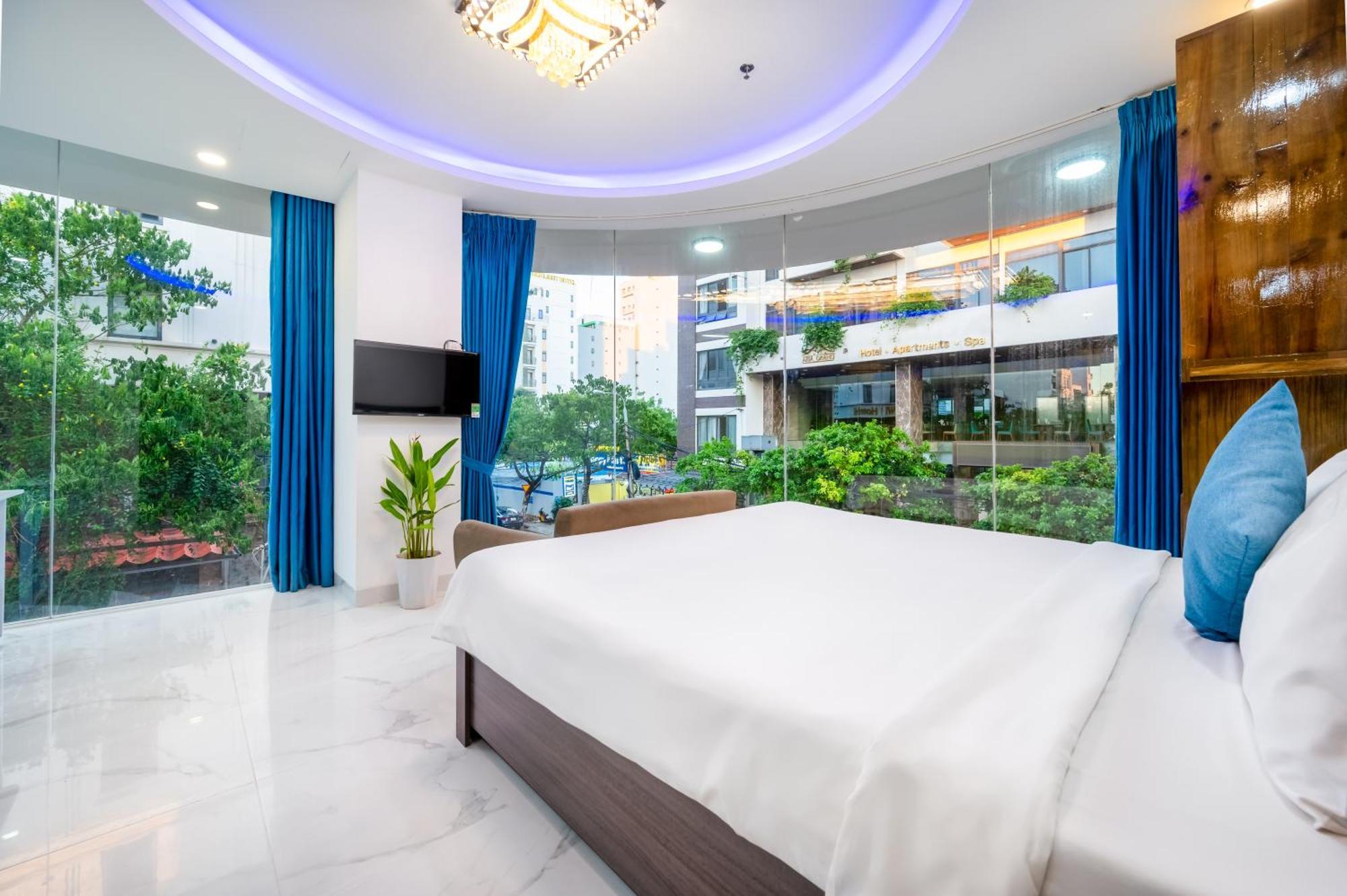Sydney & Da Nang